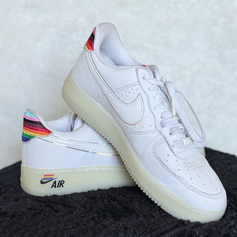 Nike White Sneakers with Rainbow Detail - Picture 2 of 8